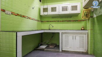 *****อาคารพาณิชย์มือสองย่านกรุงเทพฯ โกสุมรวมใจ แจ้งวัฒนะ เนื้อที่กว้าง 16 ตร.ว. ฟังก์ชัน 4 ห้องนอน 3 ห้องน้ำ ที่จอดรถ 1 คัน ฟรี! เครื่องปรับอากาศ 1 เครื่อง อยู่ในย่านค้าขาย เปิดเป็น Home Office ก็ดี หรือเน้นอยู่อาศัยก็สบาย ตั้งบนทำเลแห่งการเดินทาง เชื่อมต่อถนนวิภาวดีรังสิต, ถนนแจ้งวัฒนะ, ถนนสรงประภา และจุดขึ้นทางด่วน "อุตราภิมุข"